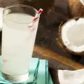 Кокосова Вода