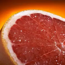 Кора от грейпфрут пази от среднощно преяждане