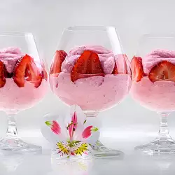Руски десерт Розови облаци