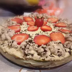 Торта с домашен крем и ягоди