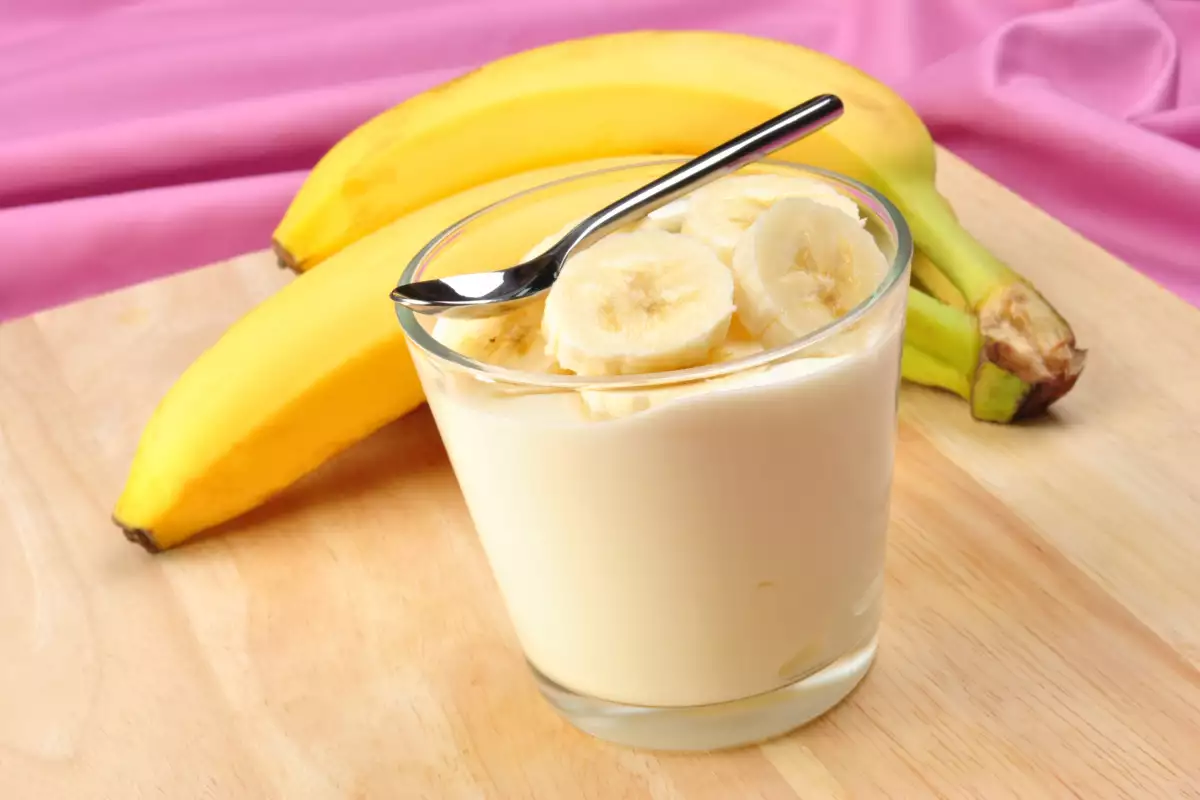 Бананите са сред най популярните и предпочитани плодове Те са сладки