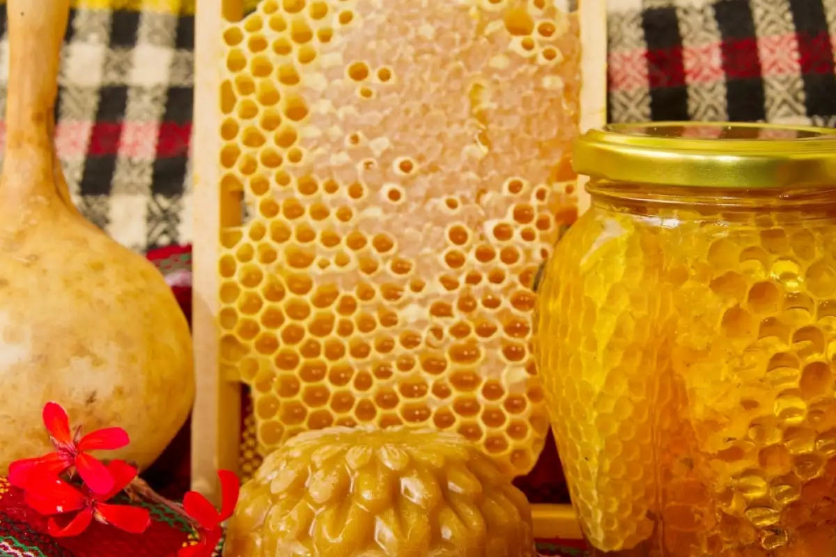 Медът повишава ли кръвната захар
