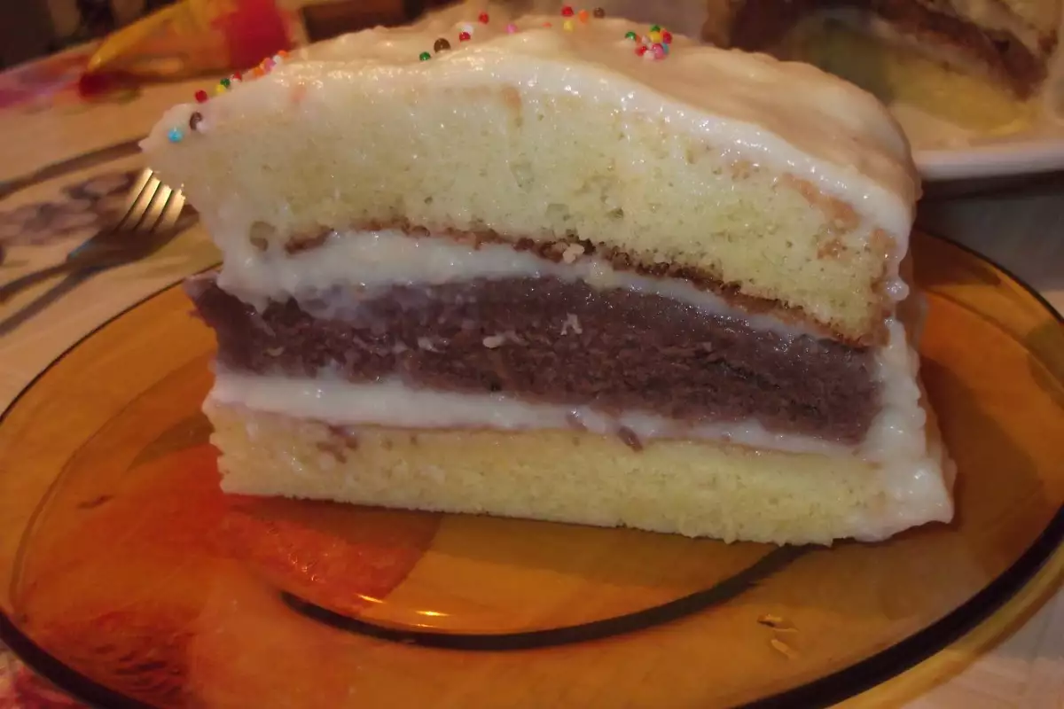 Невероятно Вкусна и Лека Домашна Торта