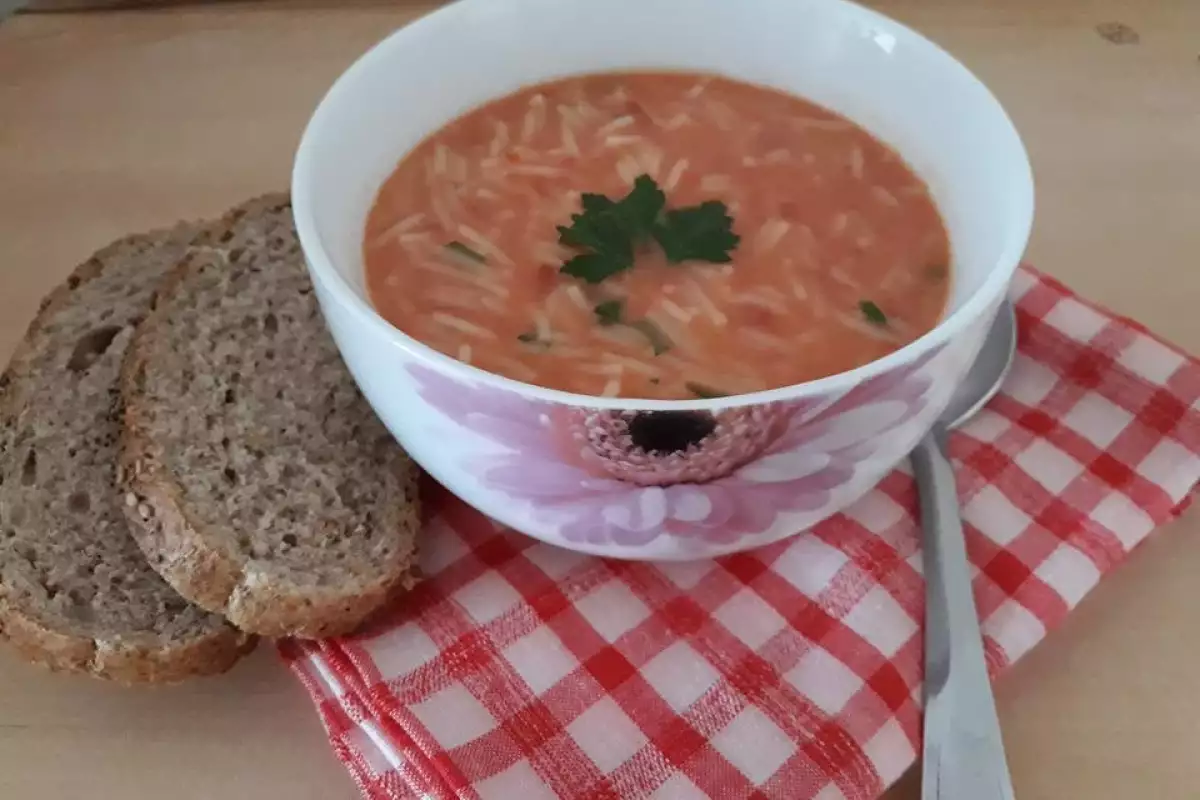 Лесна Зеленчукова Супа с Фиде