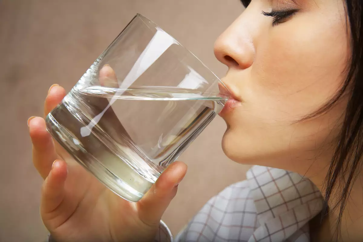 Пиене на Вода След Хранене