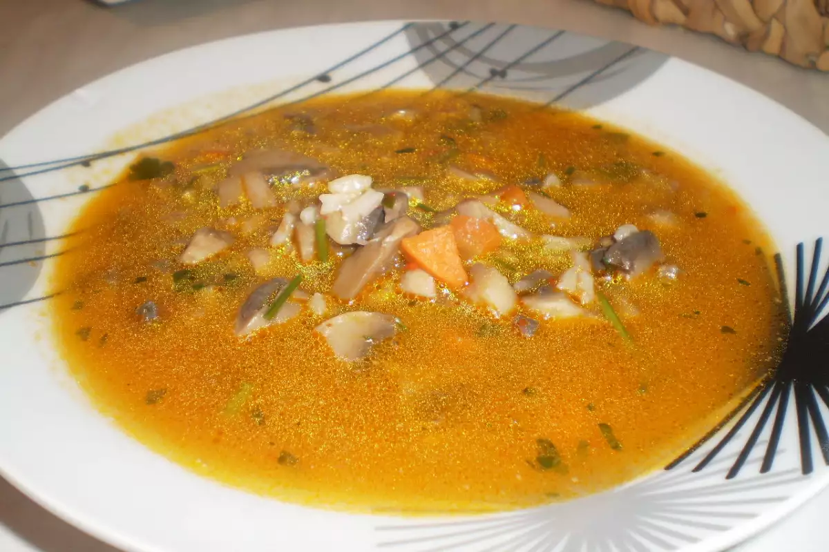 Как да Приготвя Гъбена Супа