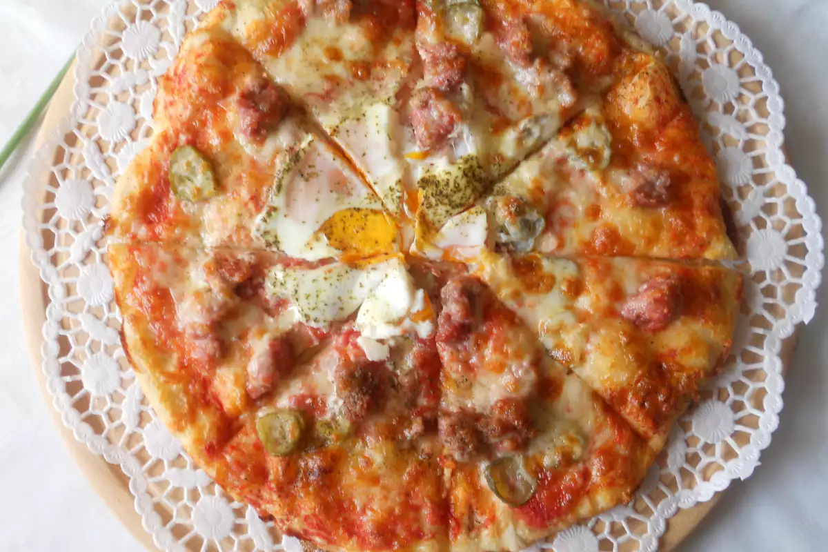 Оригинална Италианска Пица с Кайма