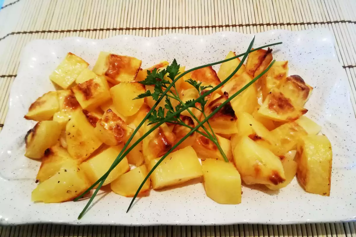 Картофи с Масло на Фурна