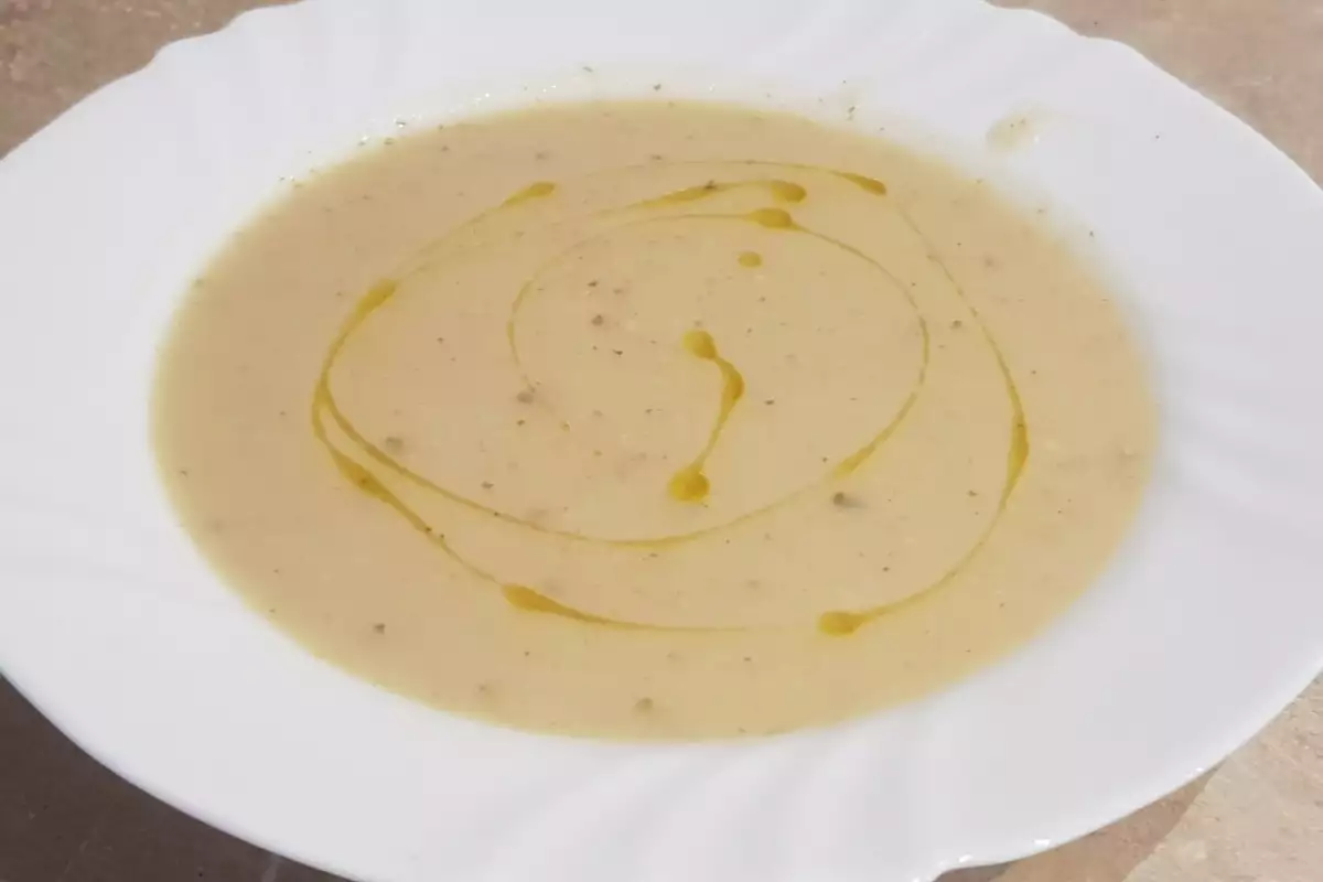 Лесна Спаначена Супа с Картофи