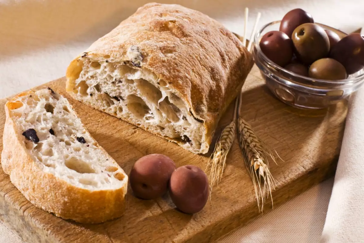 Италиански Хляб с Маслини
