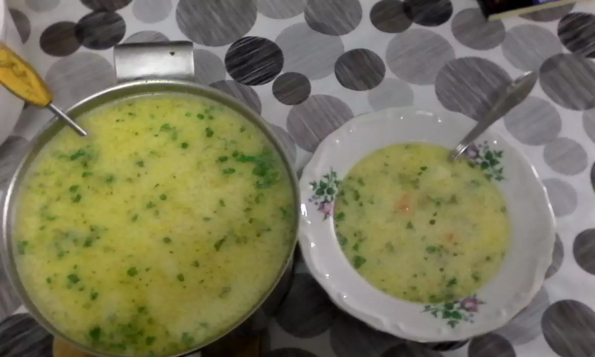 Зеленчукова Супа със Зеле и Картофи