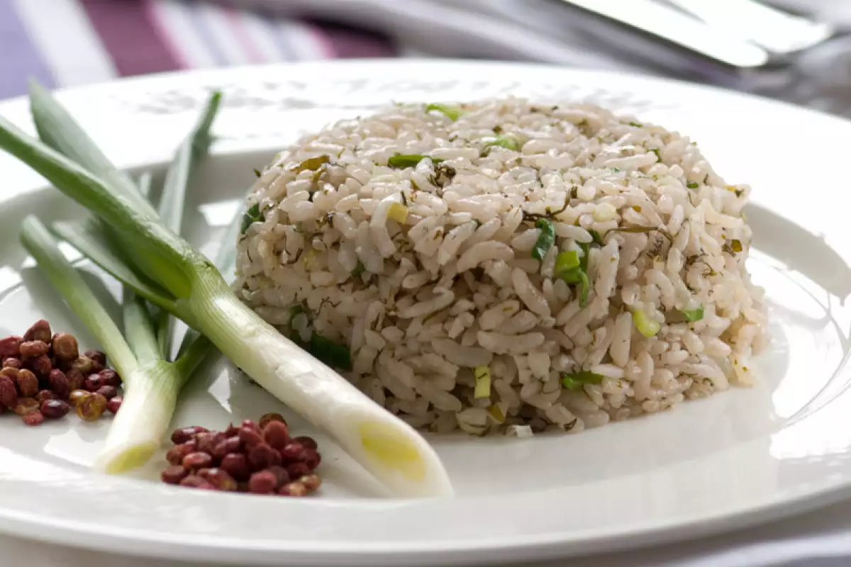 Ориз на Фурна с Пресен лук
