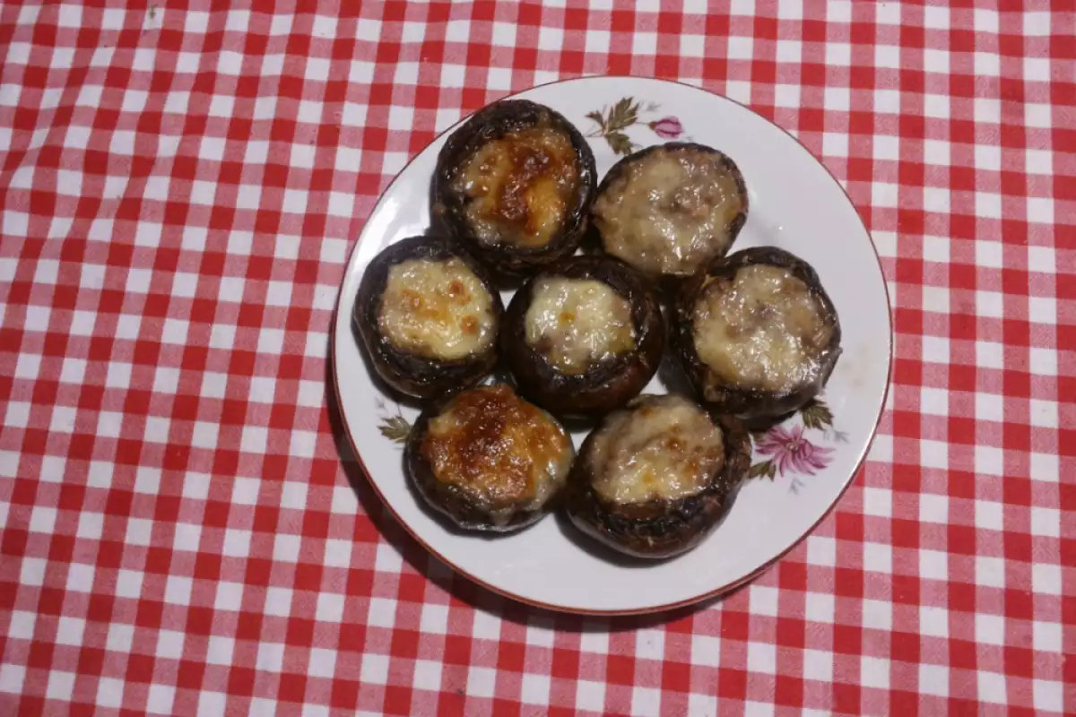 Вкусни Пълнени Чушки с Леща