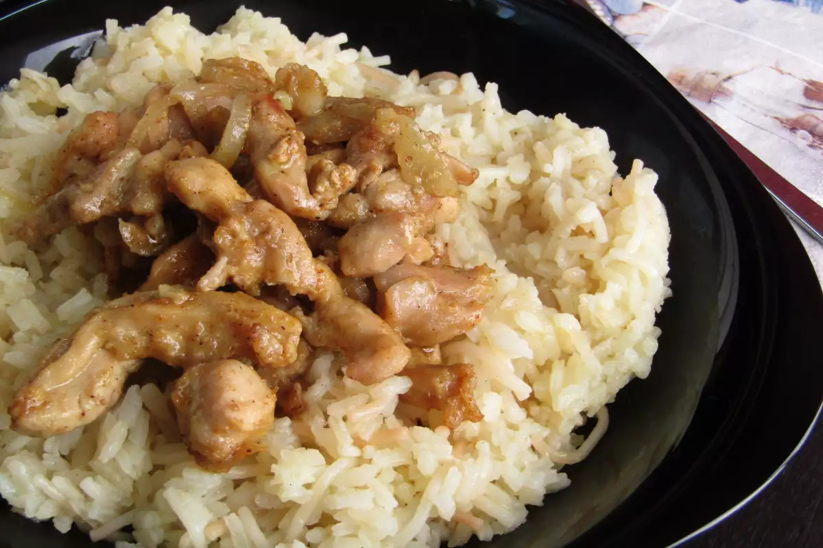 Пиле с Ориз и Фиде по Арабски
