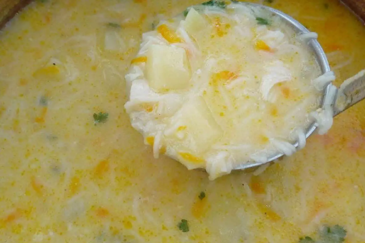 Пилешка Супа с Картофи и Ориз
