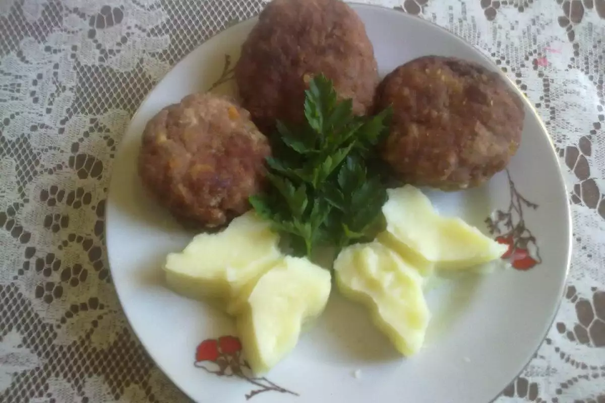 Пухкави Кюфтета