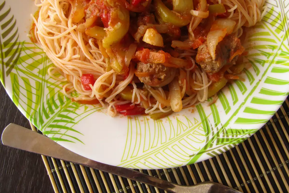 Оризови Спагети със Зеленчуци по Китайски