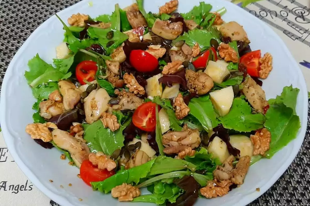 Салата от Моркови и Ябълки