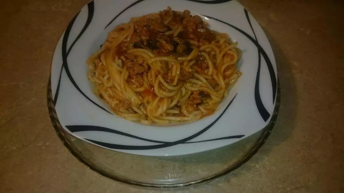 Лесни спагети с кайма