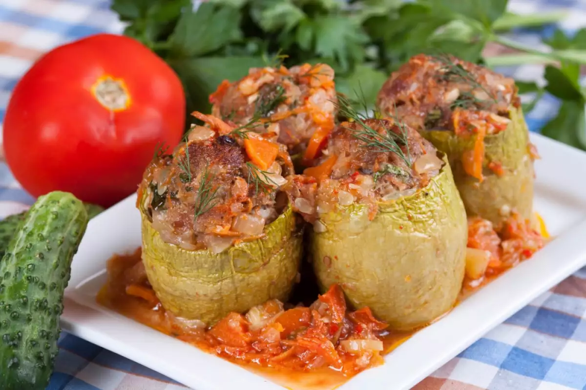 Тиквички на Фурна с Кайма и Ориз