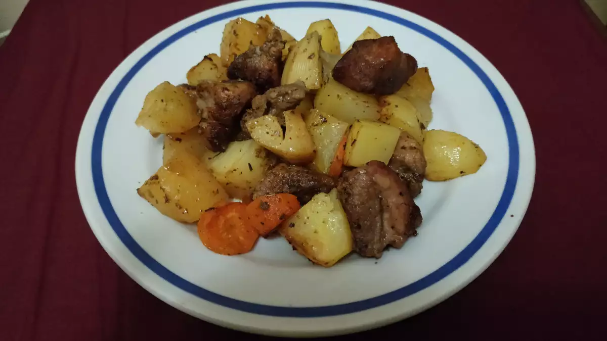 Картофи с Месо на Фурна