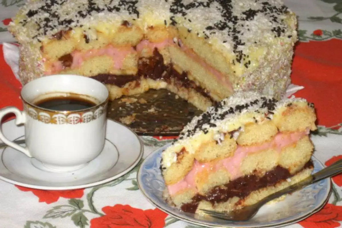 Торта с Бишкоти и Крем Оле