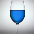 Иновация! Ще пием синьо вино