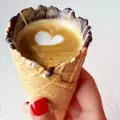 Едно кафе в шоколадова фунийка, моля!