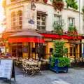 Първият ресторантьор е собственик на парижко кафене