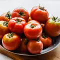 Купешките домати по-вкусни и ароматни след измиване с топла вода