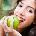 Не яж частично развалени ябълки! Ето защо