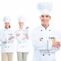 Защо униформите на готвачите са бели?