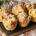 Великденски козуначени кексчета на конци