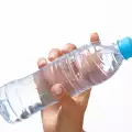 Колко е трайността на бутилираната вода