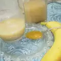 Лечебна напитка с банани и мед при бронхит и кашлица