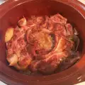 Свински пържоли с ябълки на фурна