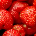 Скъпи ягоди в сезона на ягодите
