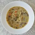 Супа с гъби, грах и моркови