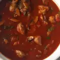 Гулаш с телешко, гъби и зеленчуци