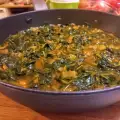 Постна спаначена яхния с куркума