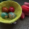 Боядисване на великденски яйца с ориз
