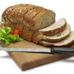 Домашен пълнозърнест хляб