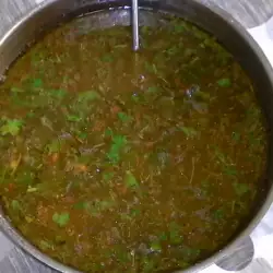 Супа от печено агнешко със зелении
