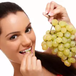 Какви витамини има в гроздето?