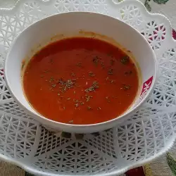 Доматена крем супа с чушки и босилек