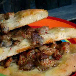 Пастърмалия - македонска пица със свинско месо