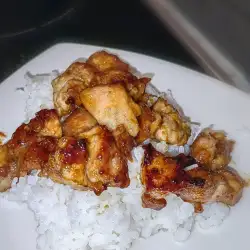 Пиле терияки върху канапе от ориз