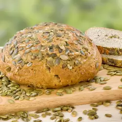 Вкусен домашен хляб със семена