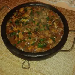 Мераклийски сач със свинско и зеленчуци