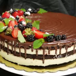 Шоколадова торта с ягоди и маскарпоне